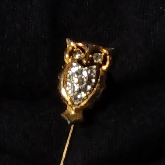 Vintage gold tone rhinestone owl stick pin - Picture 2 of 12